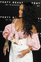 Rihanna mug #G1033139