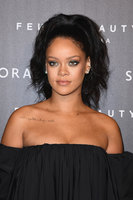 Rihanna mug #G1033152
