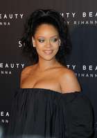 Rihanna t-shirt #2791056