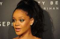 Rihanna Sweatshirt #2791065