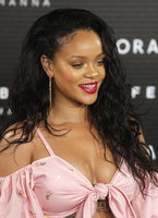 Rihanna mug #G1033236