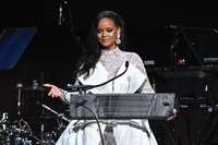 Rihanna mug #G2361714