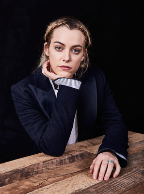 Riley Keough Mouse Pad 2700337