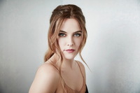 Riley Keough Longsleeve T-shirt #3680187