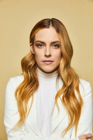 Riley Keough Longsleeve T-shirt #3680197
