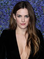Riley Keough Longsleeve T-shirt #3750194