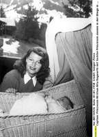 Rita Hayworth mug #G933080