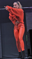 Rita Ora Longsleeve T-shirt #2909555