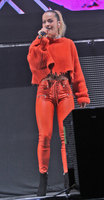 Rita Ora Longsleeve T-shirt #2909574