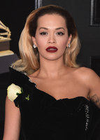 Rita Ora Sweatshirt #3232746