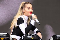 Rita Ora Longsleeve T-shirt #3300077