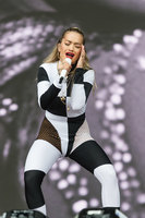 Rita Ora Longsleeve T-shirt #3300082