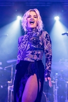 Rita Ora Longsleeve T-shirt #3835348