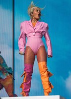 Rita Ora Longsleeve T-shirt #3865746