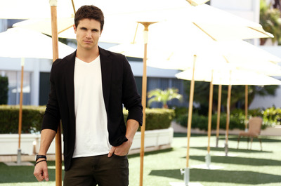 Robbie Amell poster