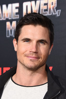 Robbie Amell Tank Top #3205509