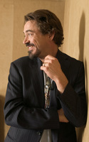 Robert Downey Jr Longsleeve T-shirt #2207982
