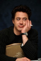 Robert Downey Jr Longsleeve T-shirt #2242322