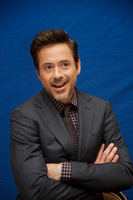Robert Downey Jr Longsleeve T-shirt #2249536
