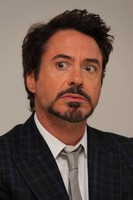 Robert Downey Jr Longsleeve T-shirt #2440080