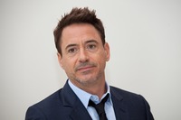 Robert Downey Jr Longsleeve T-shirt #2461009
