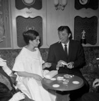 Robert Mitchum magic mug #G929448
