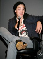 Robert Pattinson Longsleeve T-shirt #1525186