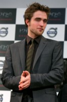 Robert Pattinson Longsleeve T-shirt #1525235