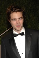 Robert Pattinson Longsleeve T-shirt #1525237