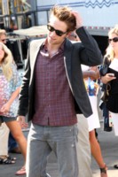 Robert Pattinson Longsleeve T-shirt #1525245