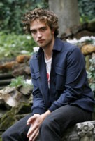 Robert Pattinson Longsleeve T-shirt #1525251