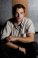 Robert Pattinson Longsleeve T-shirt #2187341