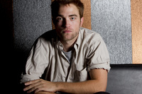 Robert Pattinson Longsleeve T-shirt #2187344