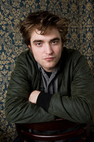 Robert Pattinson Longsleeve T-shirt #2193576