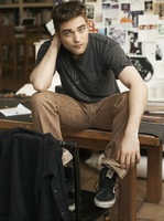 Robert Pattinson Longsleeve T-shirt #2193584
