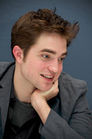 Robert Pattinson Longsleeve T-shirt #2244492
