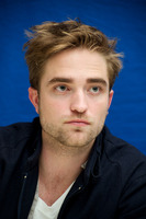 Robert Pattinson Longsleeve T-shirt #2244502