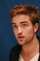 Robert Pattinson Longsleeve T-shirt #2244507