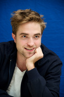 Robert Pattinson Longsleeve T-shirt #2244508