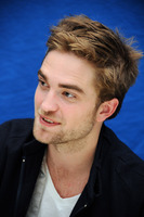 Robert Pattinson Longsleeve T-shirt #2244509