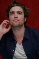Robert Pattinson Longsleeve T-shirt #2252299