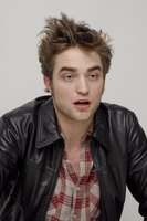 Robert Pattinson Longsleeve T-shirt #2288252