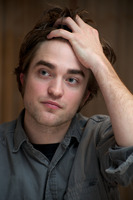 Robert Pattinson Longsleeve T-shirt #2288257