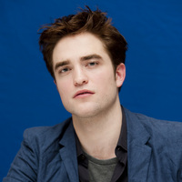 Robert Pattinson Longsleeve T-shirt #2309295