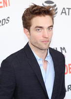 Robert Pattinson Longsleeve T-shirt #3178518