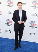 Robert Pattinson Longsleeve T-shirt #3178585
