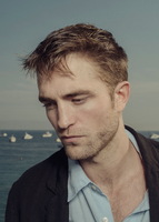 Robert Pattinson Longsleeve T-shirt #3660499