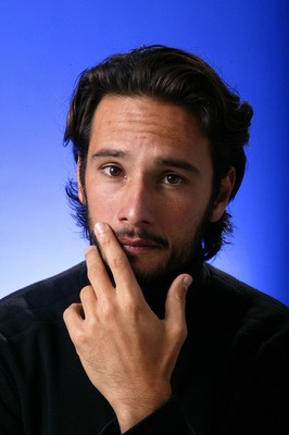 Rodrigo Santoro posters