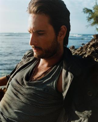 Rodrigo Santoro posters