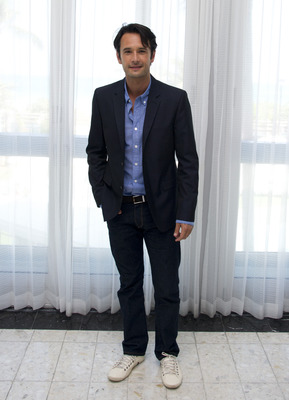Rodrigo Santoro posters